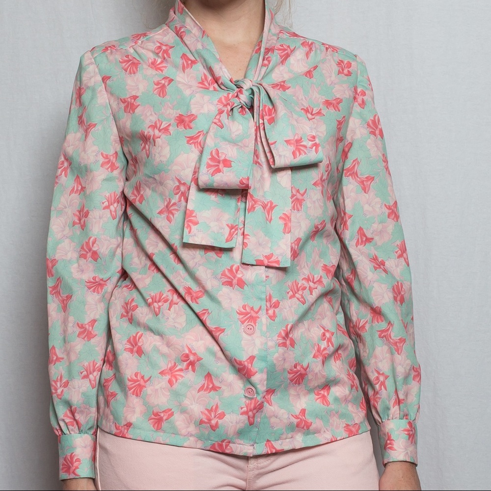 70s Vintage Pink and Mint Green Floral Button Up Long Sleeve Bow Blouse